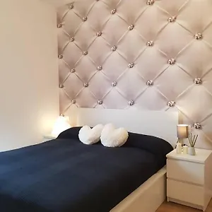  Apartment Bsuites Trieste In Centro Storico Con Wifi Italy